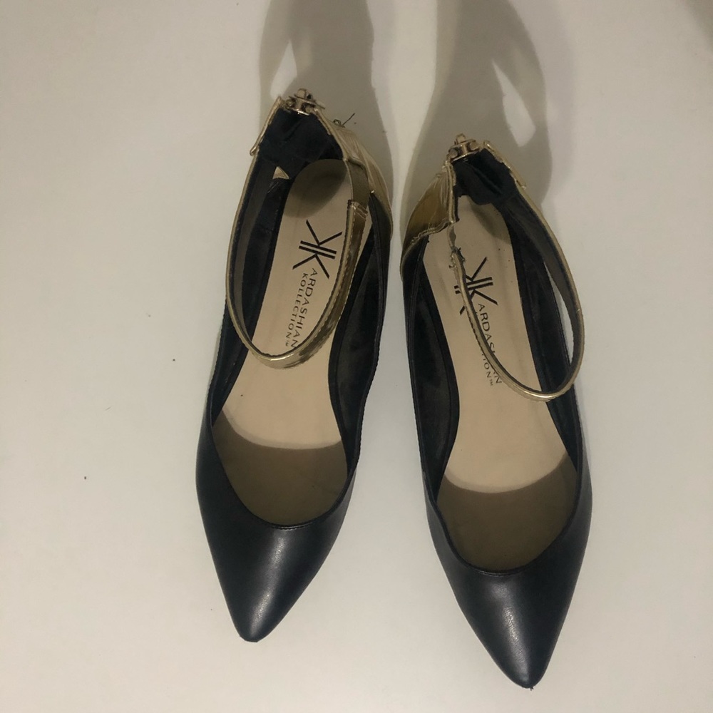 KARDASHION KOLLECTION Pointed Flats 🖤🤎